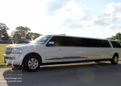 14 PASSENGER LINCOLN NAVIGATOR