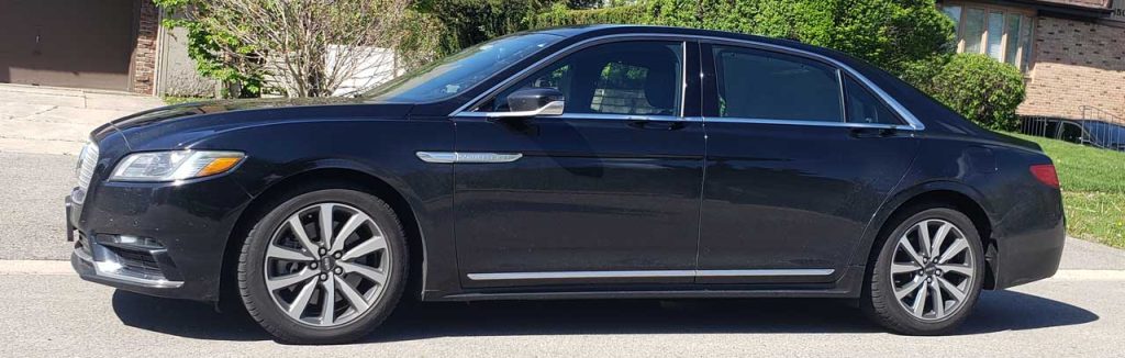 Lincoln Continental car service limo side